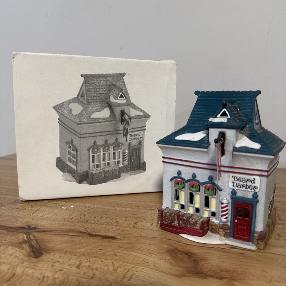 Department 56 Beard Barber Shop North Pole Christmas Village Series 5634-0*Read*